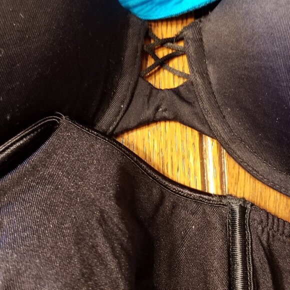 Women's bras - Picture 2 of 4